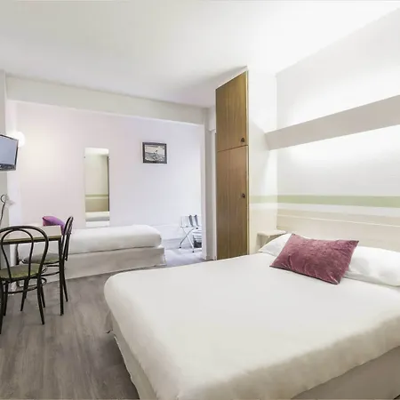 Готель Kyriad Direct Гренобль