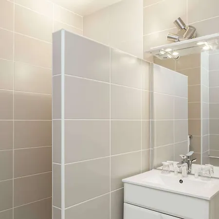Kyriad Direct Hotel 3*