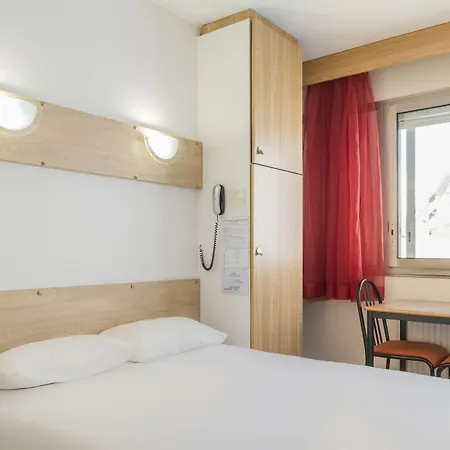Kyriad Direct 3*